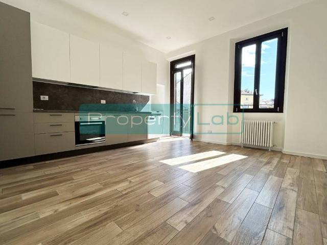 Appartamento in affitto a Milano via Bartolomeo Eustachi, 34, doppia esposizione, ristrutturato, balcone TrovaCasa