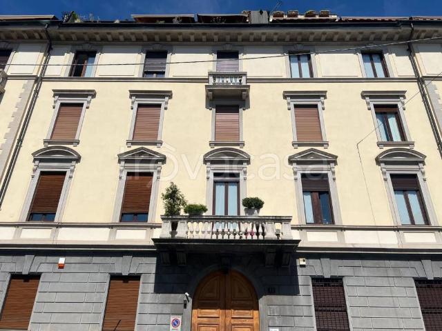 Appartamento in affitto a Milano via Bartolomeo Panizza, 12, arredato, aria condizionata, parquet TrovaCasa