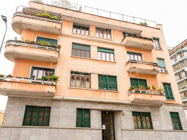 Appartamento in affitto a Milano via Belinzaghi 21, arredato, libero subito, buono stato TrovaCasa