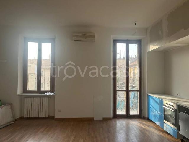 Appartamento in affitto a Milano via Bergamo, 16, Cadore