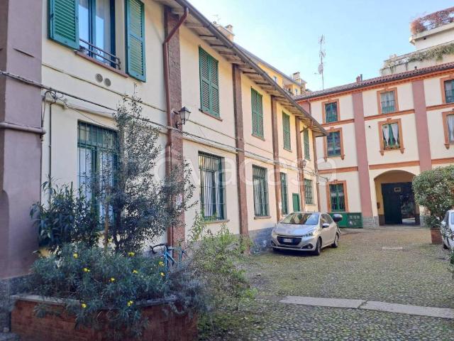 Appartamento in affitto a Milano via Bramante, 39, arredato, riscaldamento autonomo, libero subito TrovaCasa