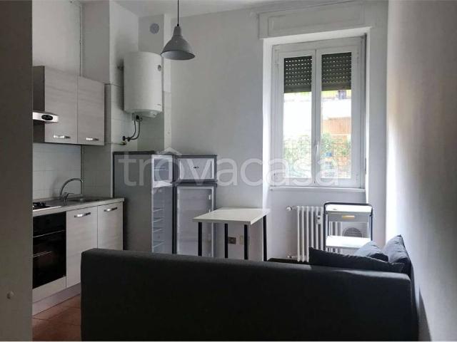 Appartamento in affitto a Milano via Gabriele d'Annunzio, arredato, ascensore, riscaldamento centralizzato TrovaCasa