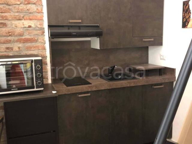 Appartamento in affitto a Milano via Gaetano de Castillia, Isola