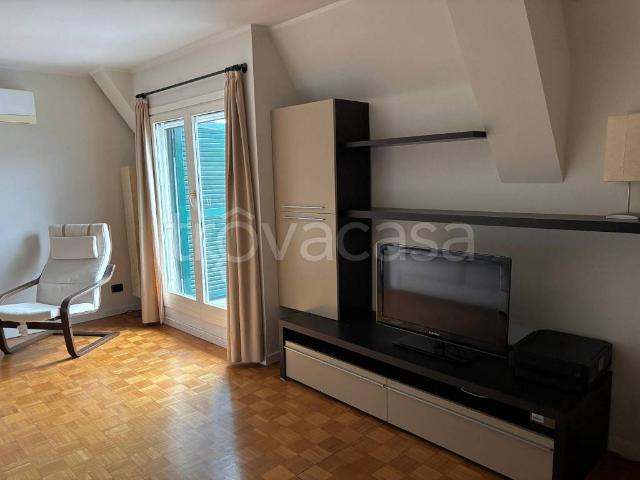Appartamento in affitto a Milano via Gaetano Previati, 31, box, terrazzo, parzialmente arredato TrovaCasa