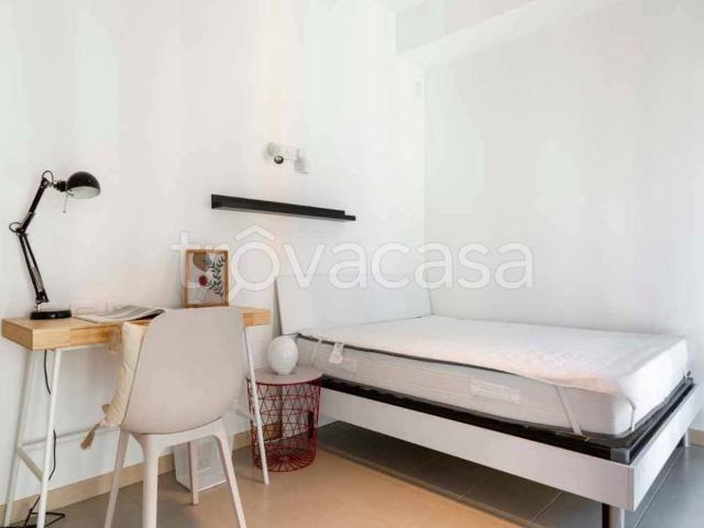 Appartamento in affitto a Milano via Gardone, Corvetto