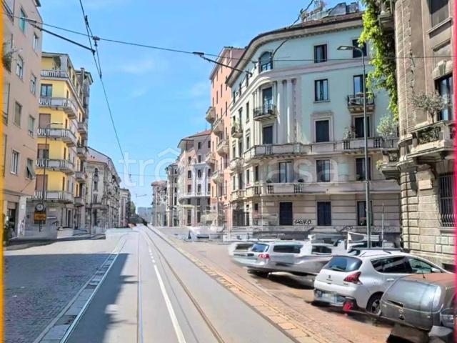 Appartamento in affitto a Milano via Giulio e Corrado Venini, arredato, doppia esposizione, riscaldamento centralizzato TrovaCasa