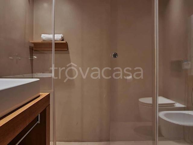 Appartamento in affitto a Milano via Giulio e Corrado Venini, arredato, terrazzo, contesto signorile TrovaCasa