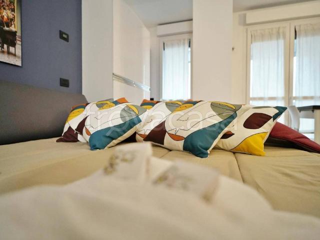 Appartamento in affitto a Milano via Giuseppe Candiani, arredato, box TrovaCasa