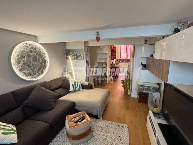 Appartamento in affitto a Milano via giuseppe govone 94, arredato, doppia esposizione, luminoso TrovaCasa