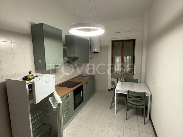 Appartamento in affitto a Milano via Giuseppe Meda, 49, arredato, vicinanze negozi, lavatrice TrovaCasa