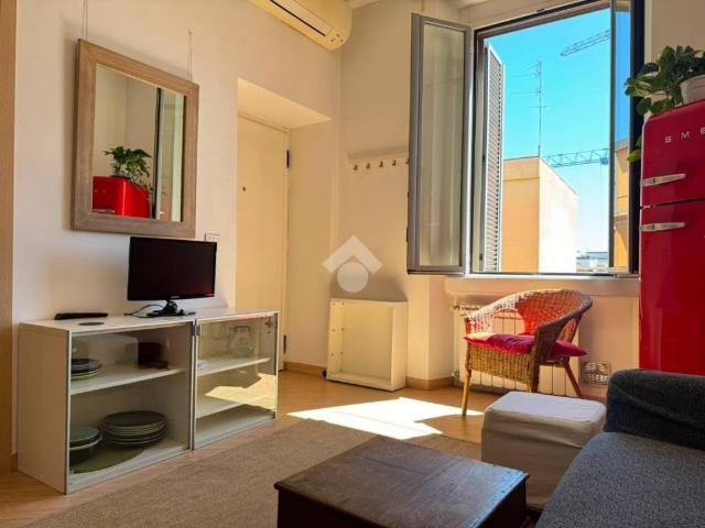 Appartamento in affitto a Milano via Giuseppe Meda, 51, arredato, ascensore, doppia esposizione TrovaCasa