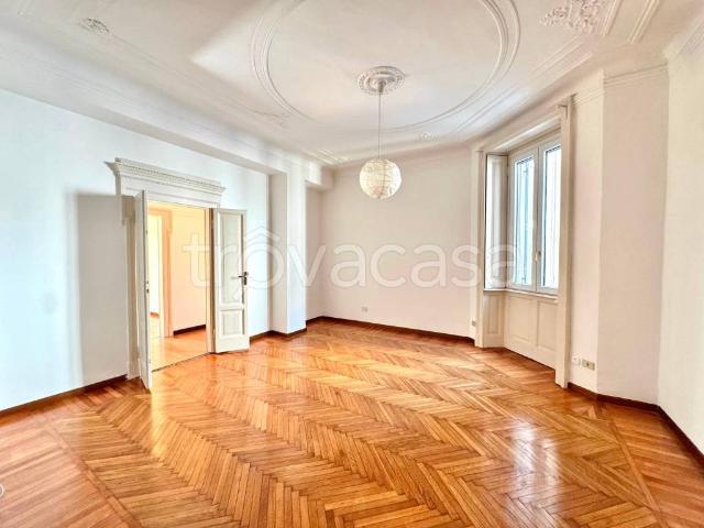 Appartamento in affitto a Milano via Giambattista Vico, 4, box, parzialmente arredato, parquet TrovaCasa