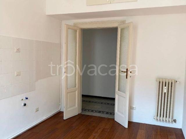 Appartamento in affitto a Milano via Giambattista Vico, 4, non arredato/vuoto, parquet, porta blindata TrovaCasa