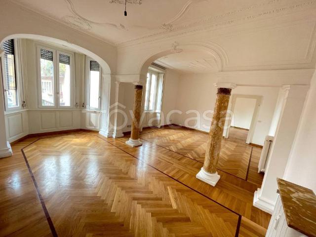 Appartamento in affitto a Milano via Giambattista Vico, non arredato/vuoto, ristrutturato, cantina TrovaCasa