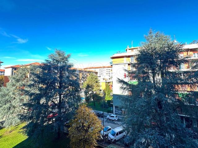 Appartamento in affitto a Milano via Gian Girolamo Savoldo, 5, arredato, riscaldamento centralizzato, lavatrice TrovaCasa