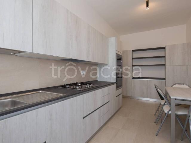 Appartamento in affitto a Milano via Giovanni Battista Bertini, 34, arredato, box, terrazzo TrovaCasa