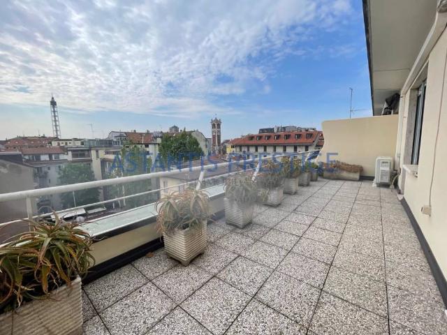 Appartamento in affitto a Milano via Giovanni Gherardini, terrazzo, parzialmente arredato, ascensore TrovaCasa