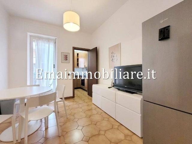 Appartamento in affitto a Milano via Giovanni da Procida, 21, parzialmente arredato, ascensore, doppia esposizione TrovaCasa