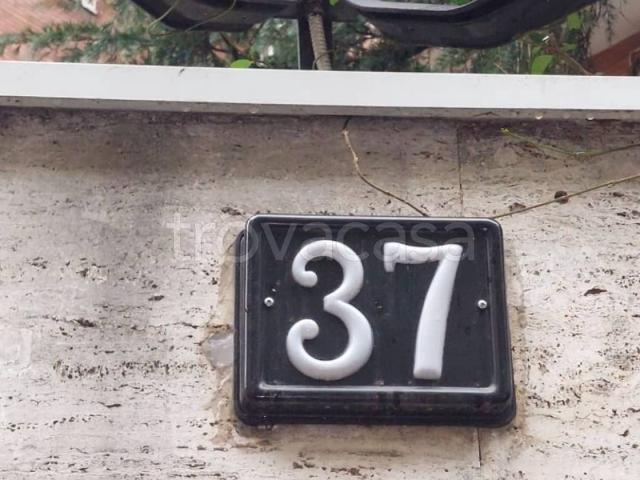 Appartamento in affitto a Milano via Giovanni da Procida, 37, ascensore, lavatrice, parquet TrovaCasa