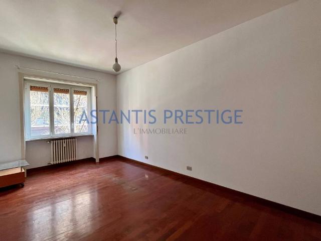 Appartamento in affitto a Milano via Giovanni da Procida, non arredato/vuoto, ascensore, parquet TrovaCasa