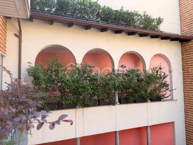 Appartamento in affitto a Milano via Giovanni Falcone, 7, arredato, terrazzo, ascensore TrovaCasa