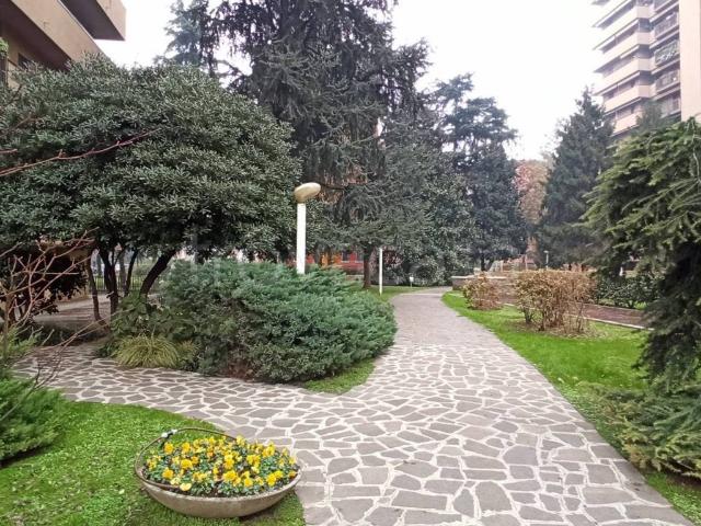 Appartamento in affitto a Milano via Giovanni Scheiwiller, arredato, box, cantina TrovaCasa