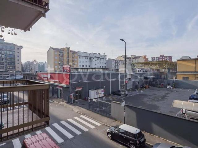 Appartamento in affitto a Milano via Gressoney, Martini Insubria