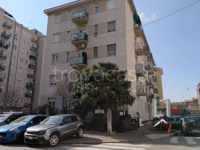 Appartamento in affitto a Milano via Gressoney, 6, arredato, libero subito, ristrutturato TrovaCasa