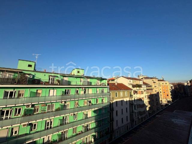 Appartamento in affitto a Milano via Grossich, 30, arredato, terrazzo, riscaldamento autonomo TrovaCasa