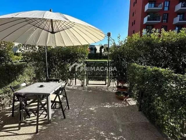 Appartamento in affitto a Milano via Guglielmo Pecori Giraldi, 5, arredato, giardino privato, nuova costruzione TrovaCasa