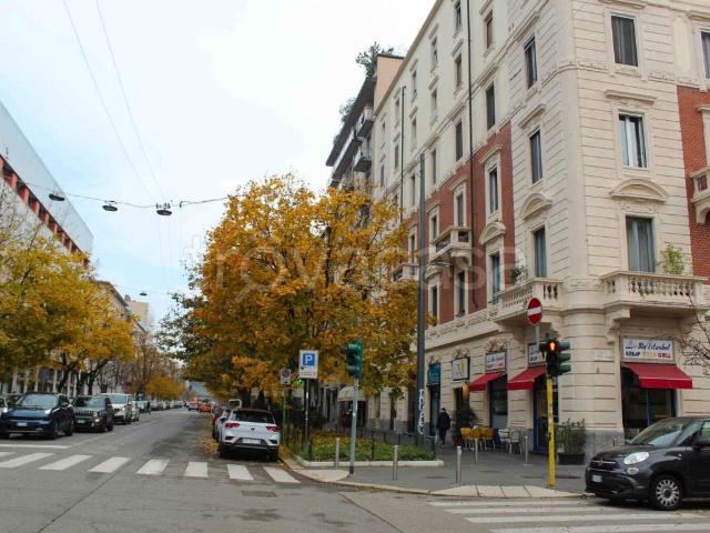 Appartamento in affitto a Milano via Guglielmo Silva, arredato, doppia esposizione, cantina TrovaCasa