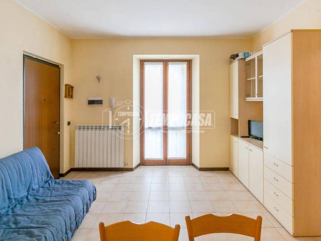Appartamento in affitto a Milano via Don Giuseppe Andreoli, arredato, lavatrice, balcone TrovaCasa