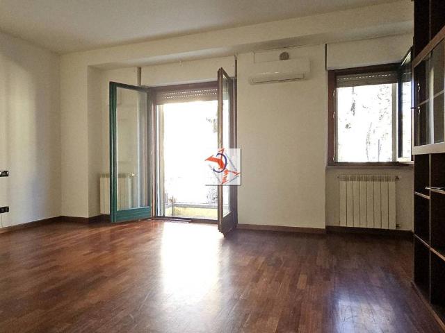 Appartamento in affitto a Milano via degli Imbriani, 19, giardino, terrazzo, riscaldamento autonomo TrovaCasa