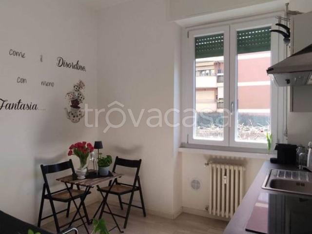 Appartamento in affitto a Milano via dei Crollalanza, 8, parzialmente arredato, ascensore, ristrutturato TrovaCasa