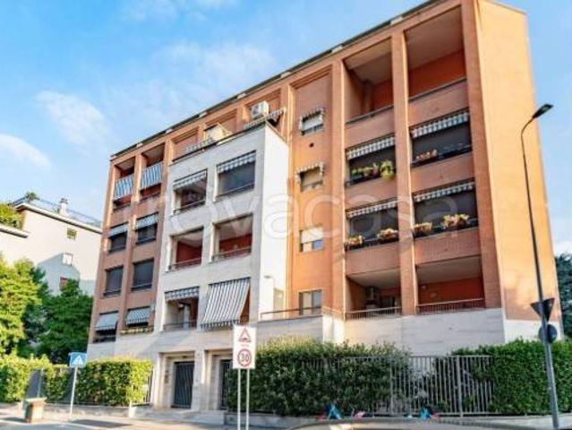 Appartamento in affitto a Milano via dei Fontanili, 41, arredato, terrazzo, ascensore TrovaCasa
