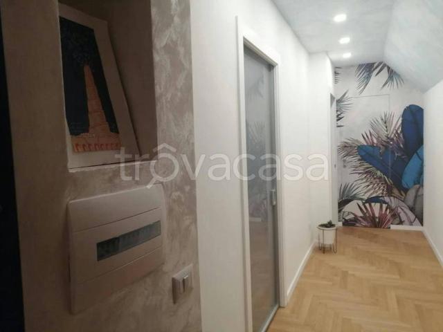 Appartamento in affitto a Milano via dei Grimani, arredato, parquet TrovaCasa