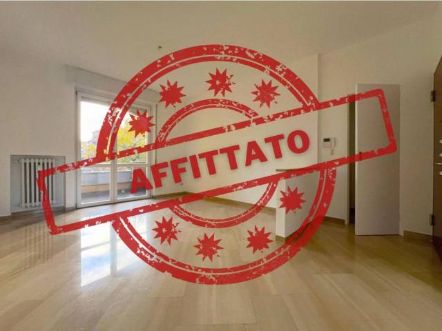 Appartamento in affitto a Milano via delle Forze Armate, 36, non arredato/vuoto, box, terrazzo TrovaCasa