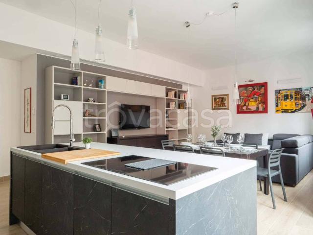 Appartamento in affitto a Milano via Emilio Morosini, arredato, balcone, cucina a vista TrovaCasa