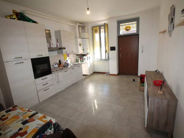 Appartamento in affitto a Milano via Enrico Acerbi, 29, terrazzo, riscaldamento autonomo, parzialmente arredato TrovaCasa
