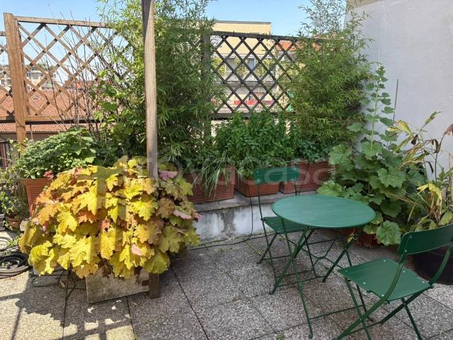 Appartamento in affitto a Milano via Edmondo De Amicis, 28, arredato, terrazzo, ultimo piano TrovaCasa