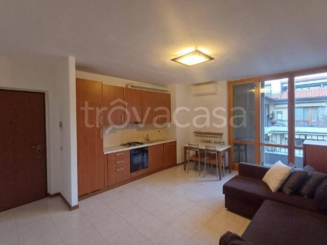 Appartamento in affitto a Milano via Egidio Folli, 8, libero subito, vicinanze negozi, aria condizionata TrovaCasa
