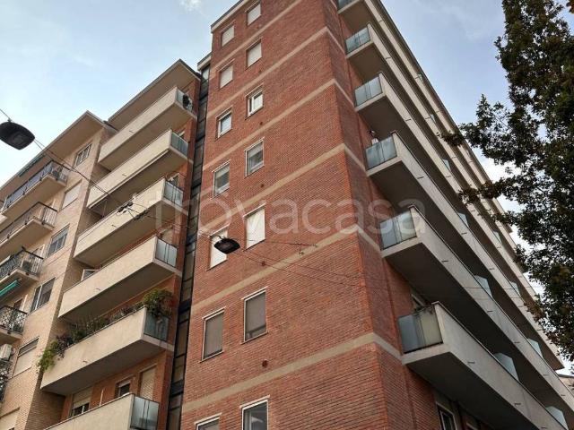 Appartamento in affitto a Milano via Ettore Troilo, 2, arredato, ascensore, libero subito TrovaCasa