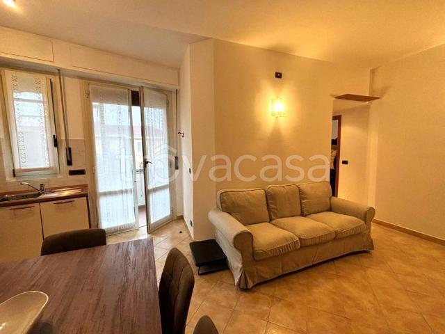 Appartamento in affitto a Milano via Ferdinando Lassalle, 5, arredato, vicinanze negozi, balcone TrovaCasa