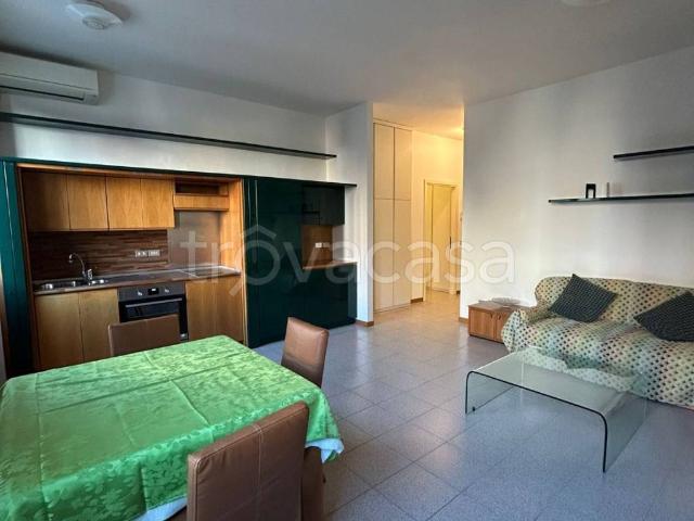 Appartamento in affitto a Milano via Ferruccio Busoni, 5, arredato, cantina, balcone TrovaCasa