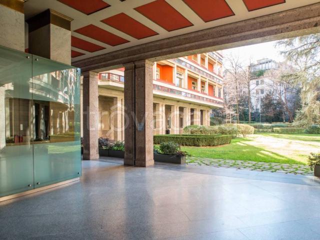 Appartamento in affitto a Milano via Filippo Turati, 3, parzialmente arredato, centrale, vista aperta TrovaCasa