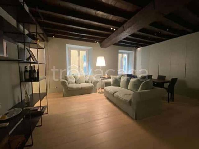 Appartamento in affitto a Milano via Fiori Chiari, Brera