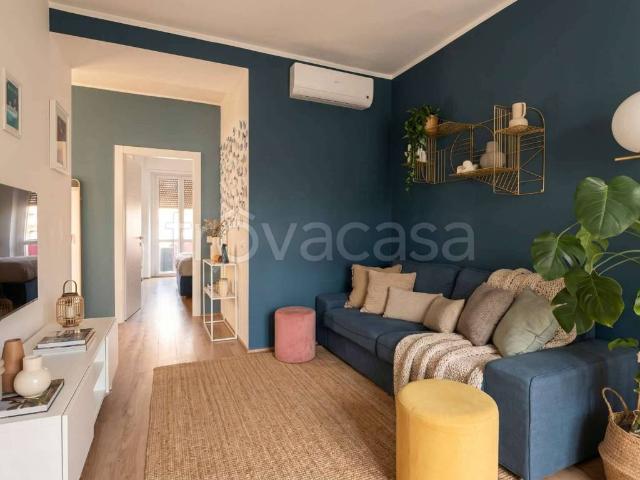 Appartamento in affitto a Milano via Francesco Nullo, parzialmente arredato, doppia esposizione, ristrutturato TrovaCasa