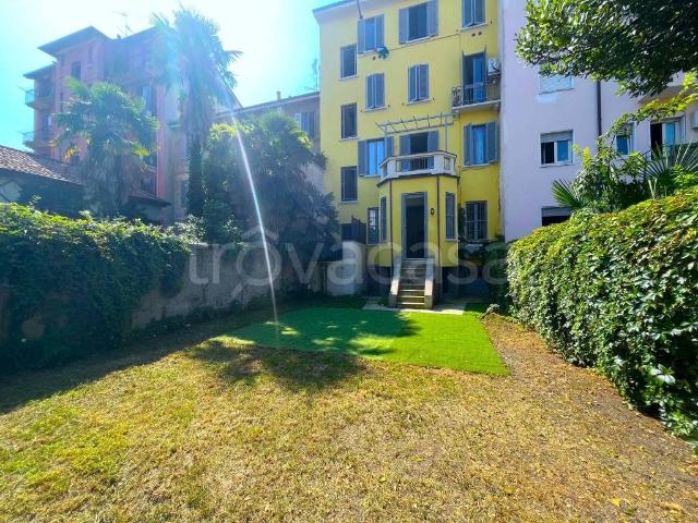 Appartamento in affitto a Milano via Francesco De Sanctis, 15, giardino privato, parzialmente arredato, ristrutturato TrovaCasa