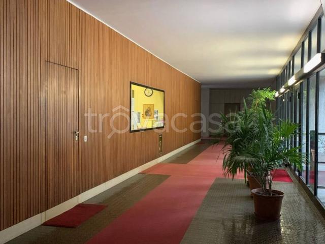 Appartamento in affitto a Milano via Francesco De Sanctis, 42, arredato, terrazzo, doppia esposizione TrovaCasa