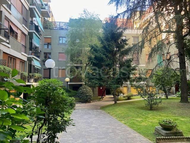 Appartamento in affitto a Milano via Francesco De Sanctis, 43, arredato, riscaldamento centralizzato, ristrutturato TrovaCasa